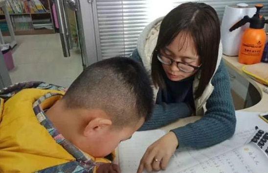 繼“打手心”時(shí)代后，新式“體罰”在中小學(xué)盛行，讓學(xué)生備受煎熬