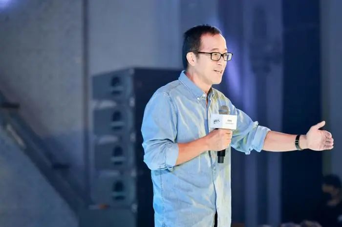 計(jì)劃裁員4萬(wàn)人、宣布關(guān)停最賺錢業(yè)務(wù)后，俞敏洪露面：回歸大學(xué)生業(yè)務(wù)