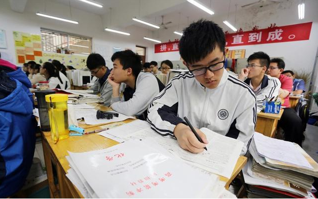 高考狀元家庭背景公開，家境大多都相似，他們都出自“三種”家庭