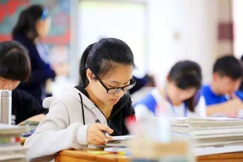 不打無(wú)準(zhǔn)備之仗，不說(shuō)高考考的多牛多好，最起碼高考流程要知道