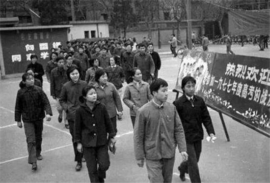 77年恢復(fù)高考以來，不得不知的3位學(xué)霸狀元，可惜有人出國未歸