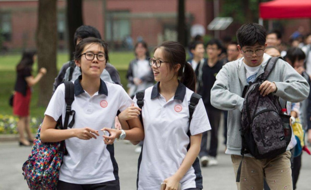 參加了13次高考的唐尚，今年還是沒能如愿，明年或?qū)⒈乘粦?zhàn)