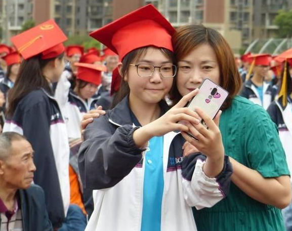 北大文科專業(yè)被理科生占據，新高考出現“鬧劇”，評論區(qū)爭議不斷