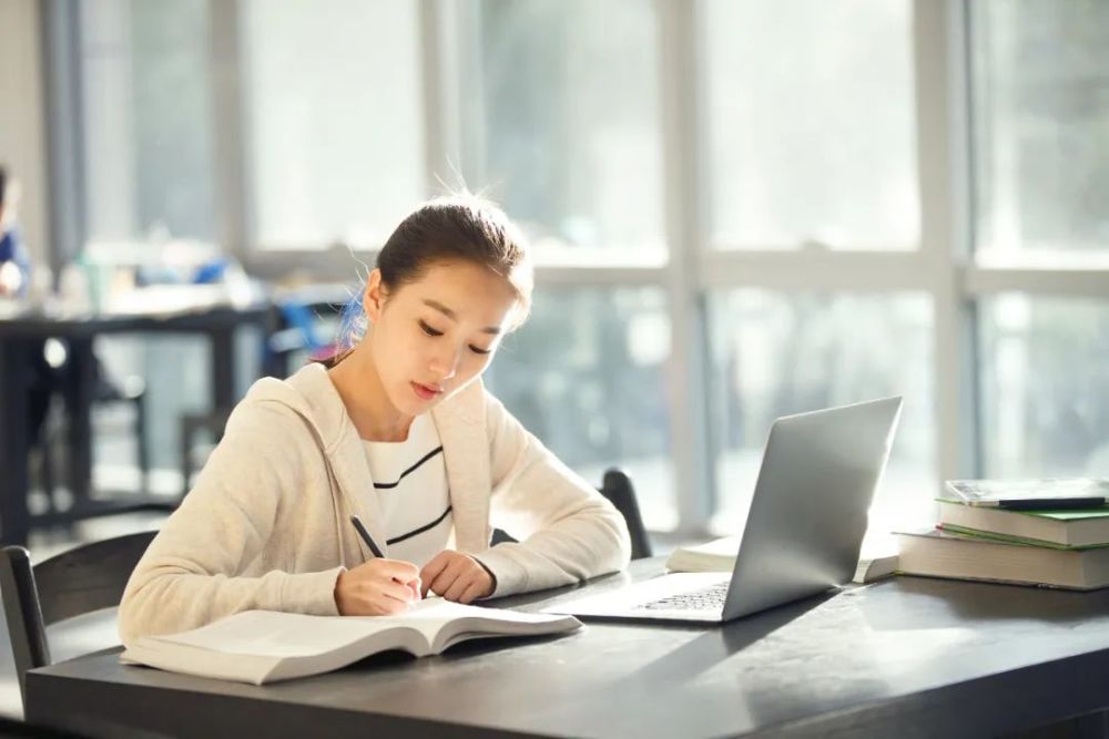 【自考】自考成績(jī)什么時(shí)候公布？怎么查詢？