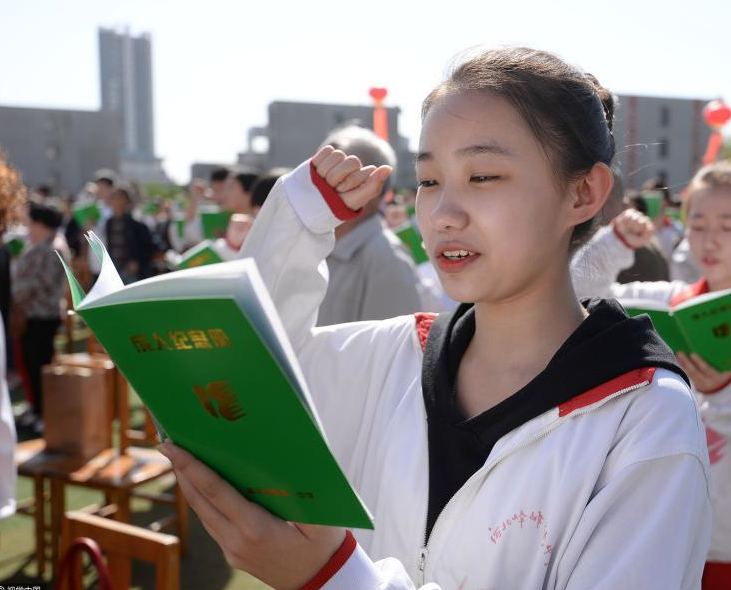 2022年高考迎來大變化，一二三本或?qū)⒉粡?fù)存在，考生不知是喜是憂