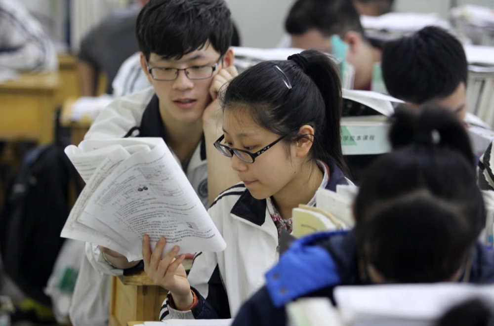 高考結(jié)束后，回收草稿紙成考生一大疑惑，直接帶走不是更方便嗎？