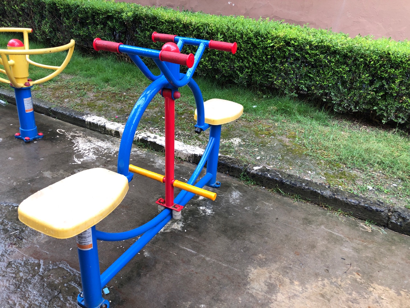 下肢康復(fù)器