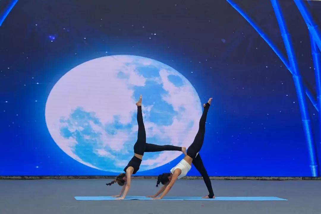 運(yùn)動(dòng)場