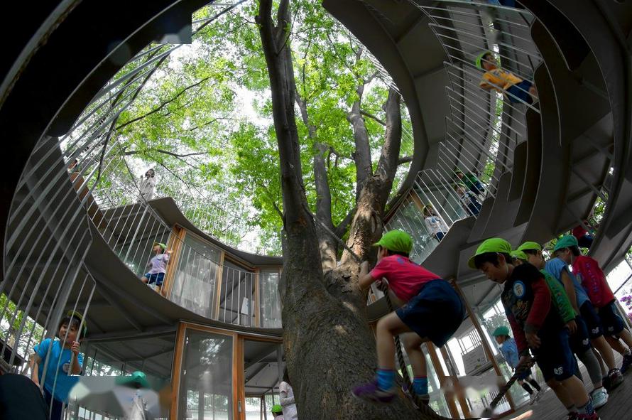 極簡設(shè)計(jì)的幼兒園成為孩子釋放天性的樂園 極簡設(shè)計(jì)的幼兒園成為孩子釋放天性的樂園