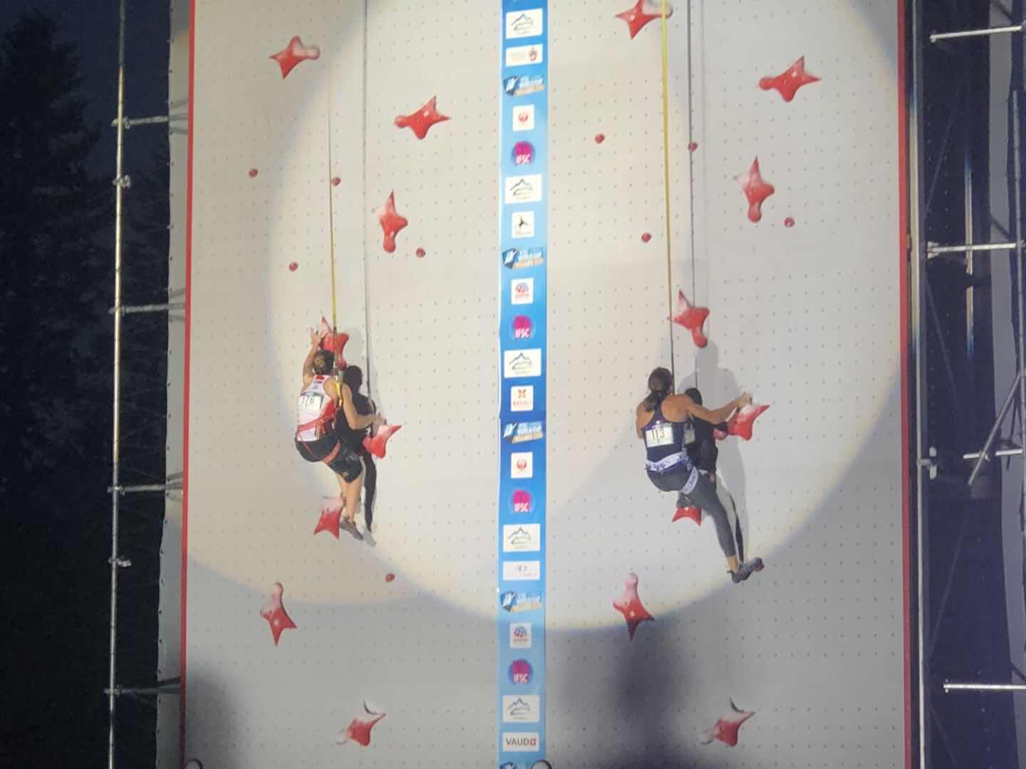 塑膠跑道 塑膠跑道